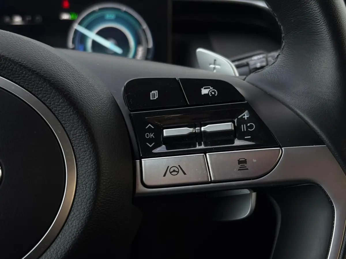 1.6 T-GDI 265pk PHEV Comfort Smart 4WD | Climate | Camera | Carplay | Keyless | Navigatie | Full - Led | Elek. Klep | Winterpakket | 19" Lichtmetaal | Krell Audio | Digitale Cockpit | Parkee