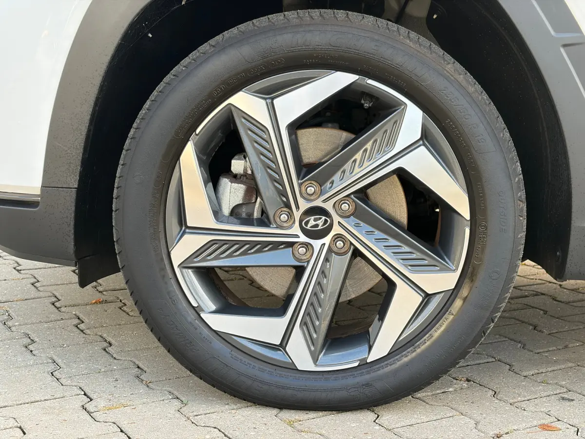 1.6 T-GDI 265pk PHEV Comfort Smart 4WD | Climate | Camera | Carplay | Keyless | Navigatie | Full - Led | Elek. Klep | Winterpakket | 19" Lichtmetaal | Krell Audio | Digitale Cockpit | Parkee