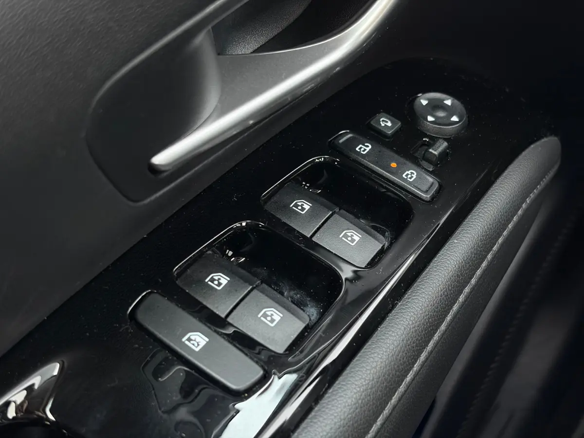 1.6 T-GDI 265pk PHEV Comfort Smart 4WD | Climate | Camera | Carplay | Keyless | Navigatie | Full - Led | Elek. Klep | Winterpakket | 19" Lichtmetaal | Krell Audio | Digitale Cockpit | Parkee