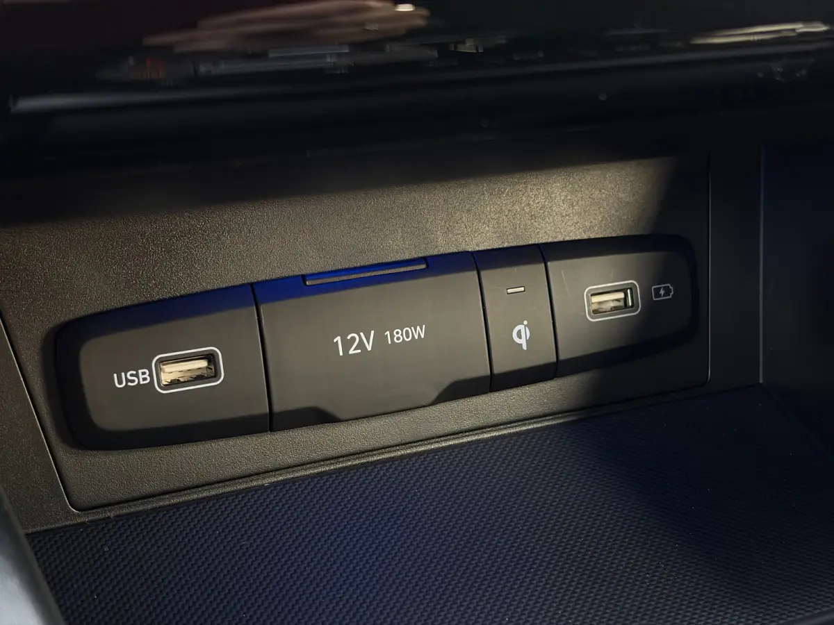 1.6 T-GDI 265pk PHEV Comfort Smart 4WD | Climate | Camera | Carplay | Keyless | Navigatie | Full - Led | Elek. Klep | Winterpakket | 19" Lichtmetaal | Krell Audio | Digitale Cockpit | Parkee