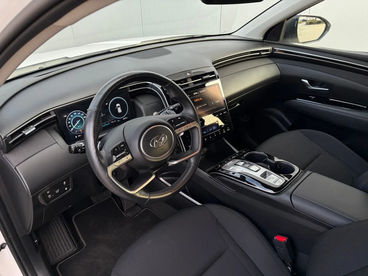 1.6 T-GDI 265pk PHEV Comfort Smart 4WD | Climate | Camera | Carplay | Keyless | Navigatie | Full - Led | Elek. Klep | Winterpakket | 19" Lichtmetaal | Krell Audio | Digitale Cockpit | Parkee