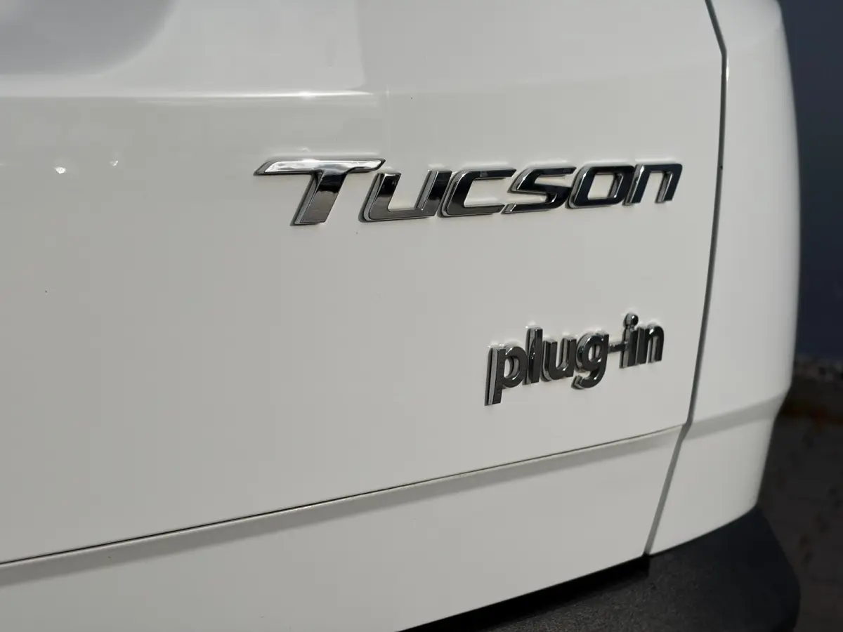 1.6 T-GDI 265pk PHEV Comfort Smart 4WD | Climate | Camera | Carplay | Keyless | Navigatie | Full - Led | Elek. Klep | Winterpakket | 19" Lichtmetaal | Krell Audio | Digitale Cockpit | Parkee