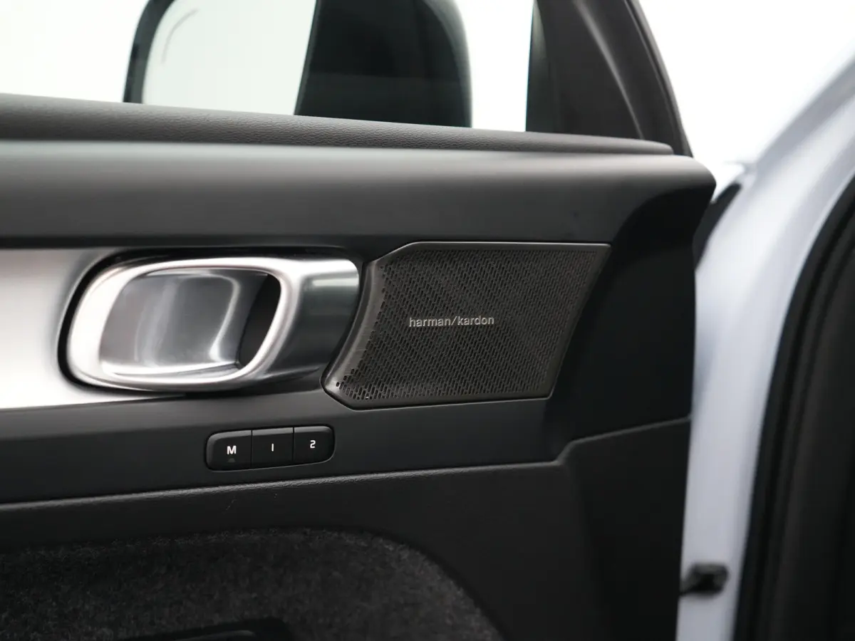 B4 Plus Dark | Harman/Kardon | Elek Stoelen | Camera | Trekhaak | All Season | Adaptive Cruise | BLIS | Pilot Assist