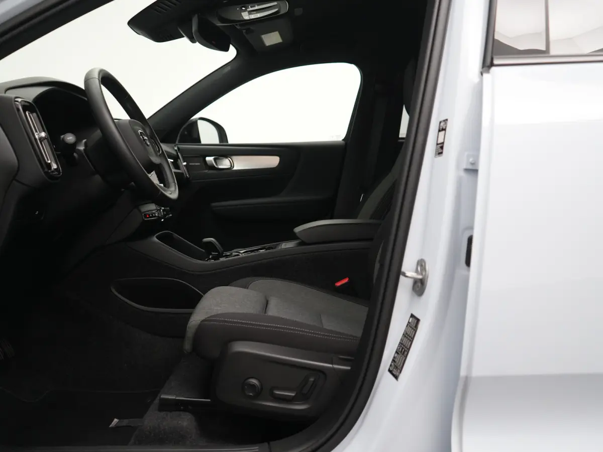 B4 Plus Dark | Harman/Kardon | Elek Stoelen | Camera | Trekhaak | All Season | Adaptive Cruise | BLIS | Pilot Assist
