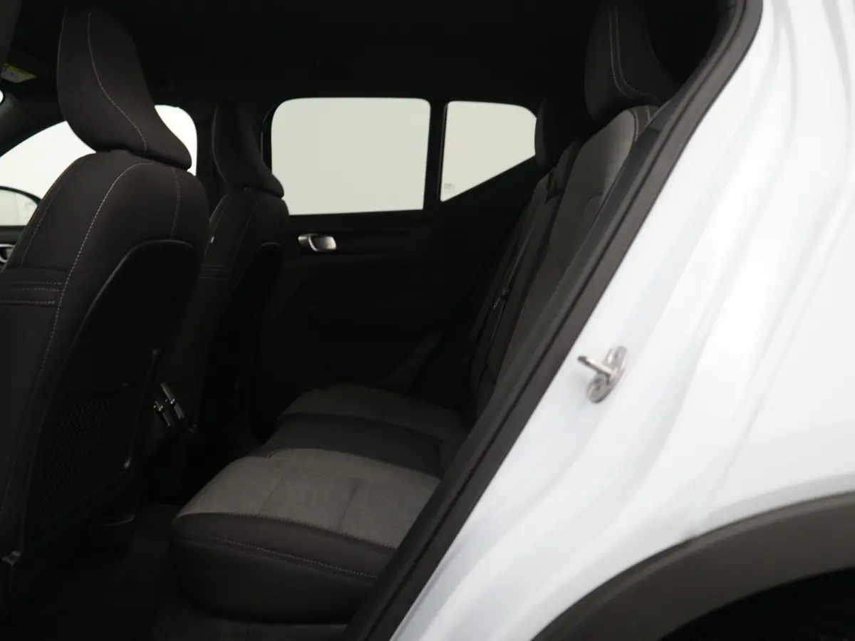 B4 Plus Dark | Harman/Kardon | Elek Stoelen | Camera | Trekhaak | All Season | Adaptive Cruise | BLIS | Pilot Assist