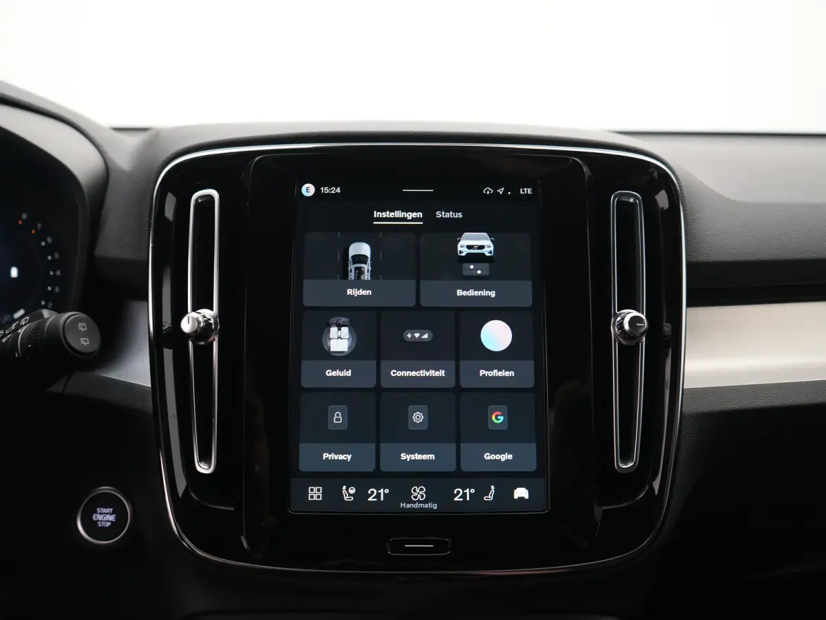 B4 Plus Dark | Harman/Kardon | Elek Stoelen | Camera | Trekhaak | All Season | Adaptive Cruise | BLIS | Pilot Assist