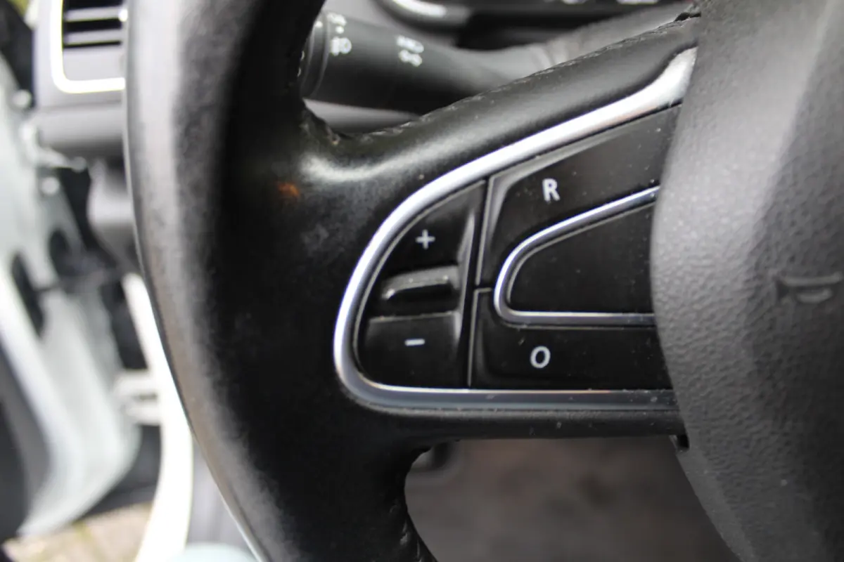 1.5 Blue dCi ZEN 116PK | Climate Control | NAVI | Trekhaak | PDC | Distributie vervangen! | EURO 6