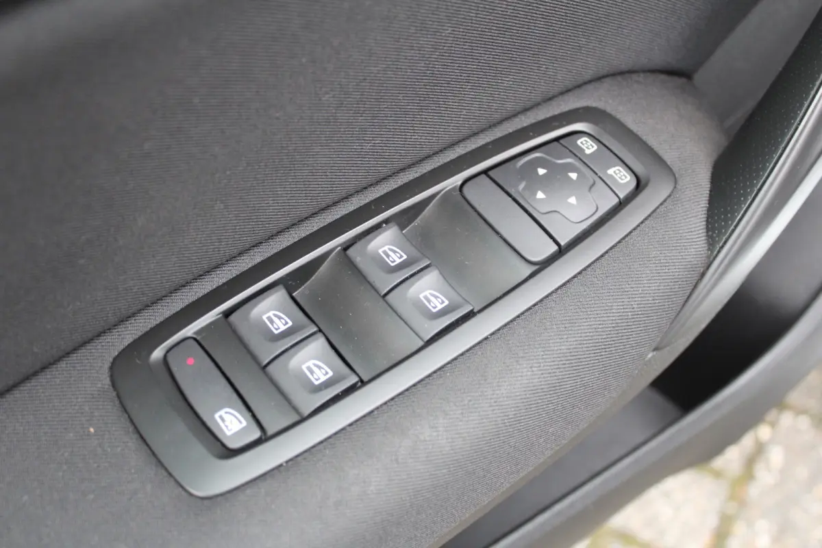 1.5 Blue dCi ZEN 116PK | Climate Control | NAVI | Trekhaak | PDC | Distributie vervangen! | EURO 6