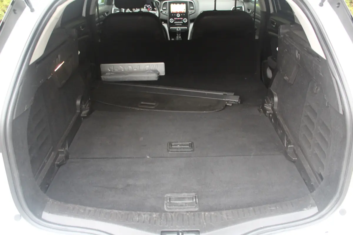 1.5 Blue dCi ZEN 116PK | Climate Control | NAVI | Trekhaak | PDC | Distributie vervangen! | EURO 6
