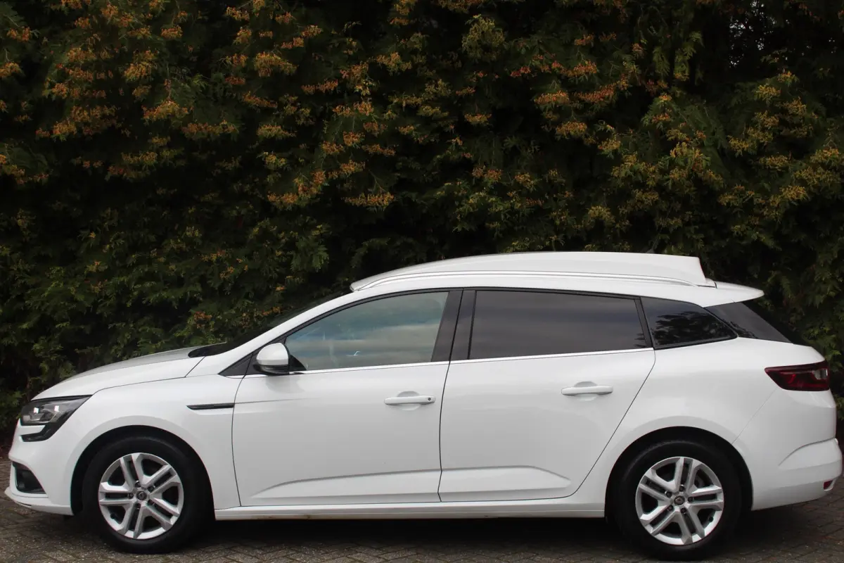 1.5 Blue dCi ZEN 116PK | Climate Control | NAVI | Trekhaak | PDC | Distributie vervangen! | EURO 6