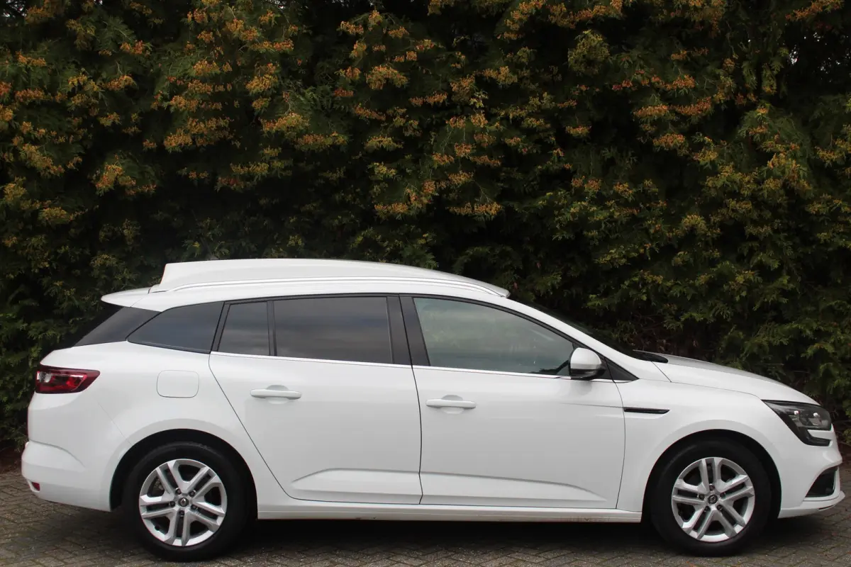 1.5 Blue dCi ZEN 116PK | Climate Control | NAVI | Trekhaak | PDC | Distributie vervangen! | EURO 6