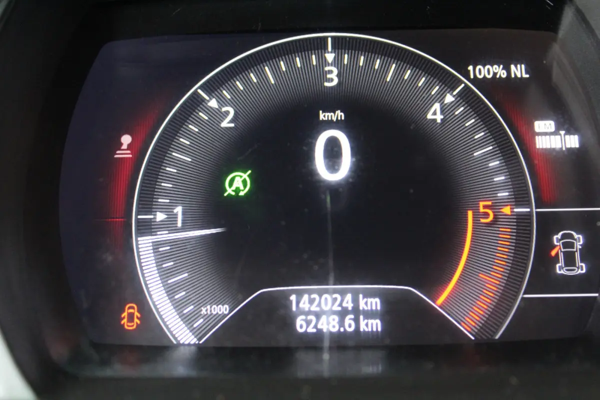 1.5 Blue dCi ZEN 116PK | Climate Control | NAVI | Trekhaak | PDC | Distributie vervangen! | EURO 6