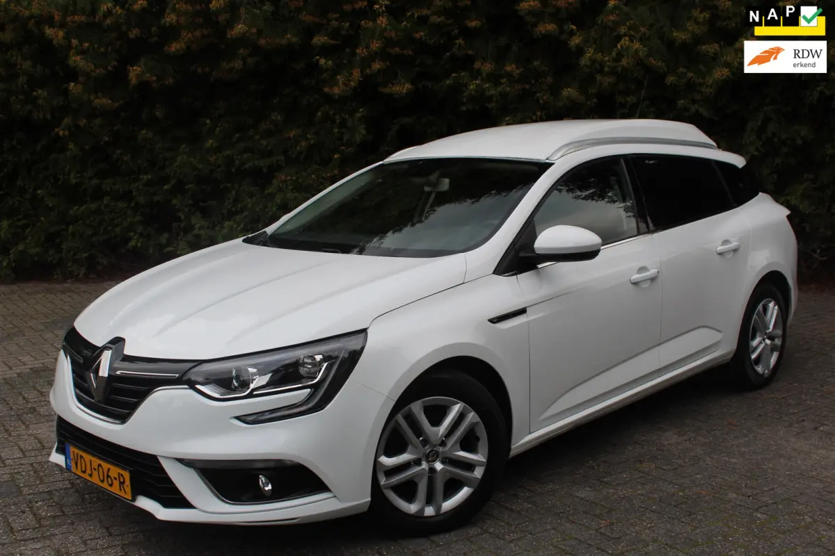 1.5 Blue dCi ZEN 116PK | Climate Control | NAVI | Trekhaak | PDC | Distributie vervangen! | EURO 6