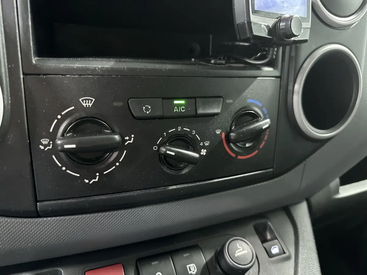 120 1.6 BlueHDi 75 L1 Profit+ Trekhaak | Cruise Control