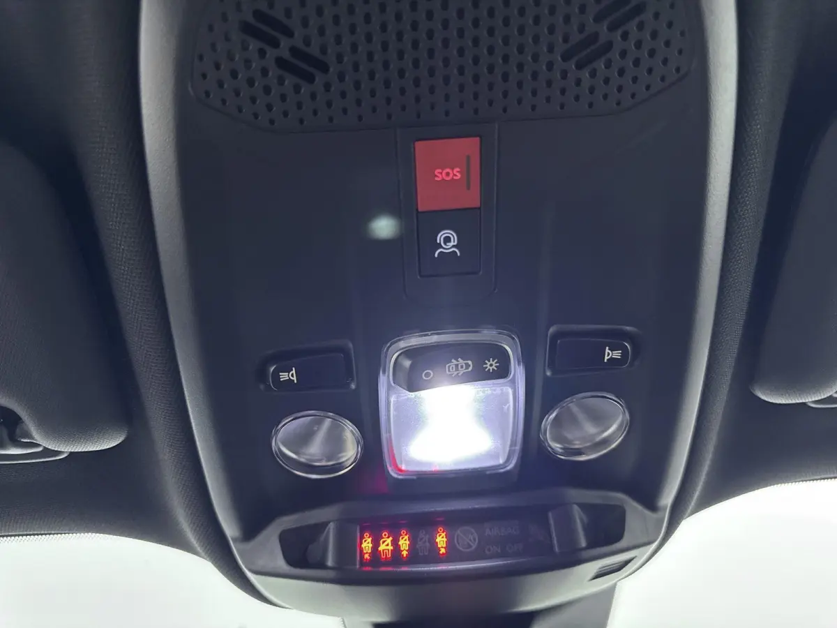 EV Allure 54 kWh | ACCU 96% | Camera | Navigatie | Parkeersenoren | Rijstrooksensor met Correctie