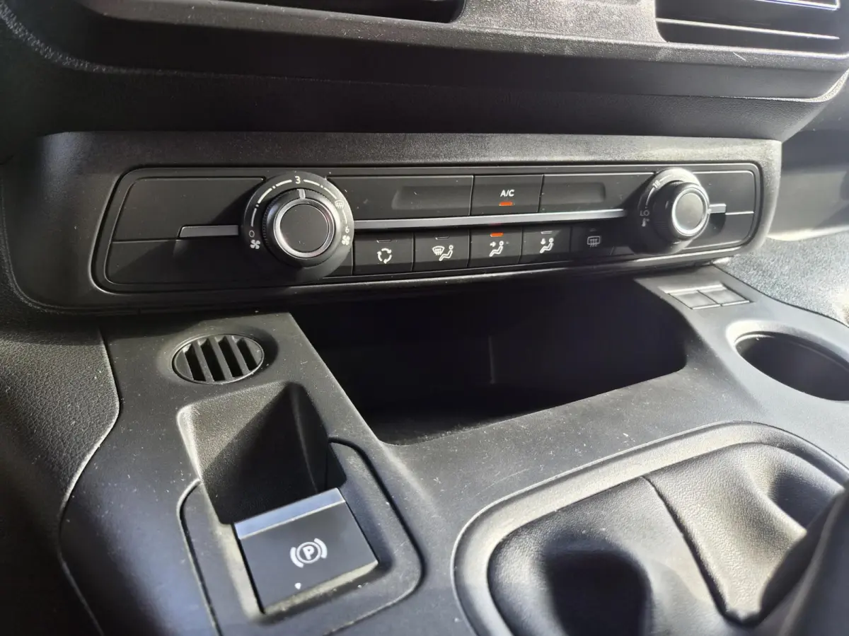 1.5 BlueHDI Airco Cruise Navi 2x-schuifd