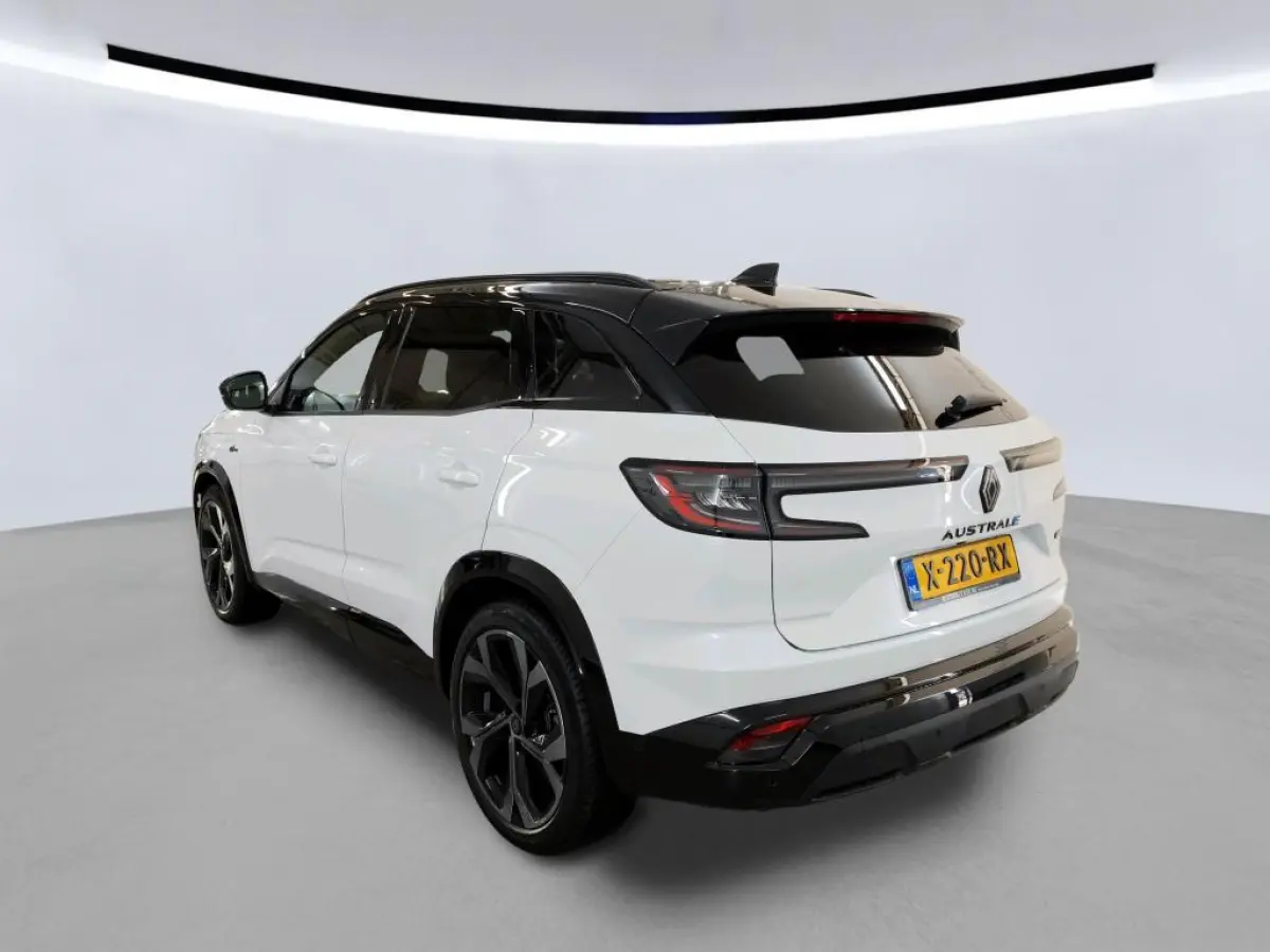 iconic esprit Alpine E-Tech full hybrid 200 | Trekhaak | Harman Kardon |