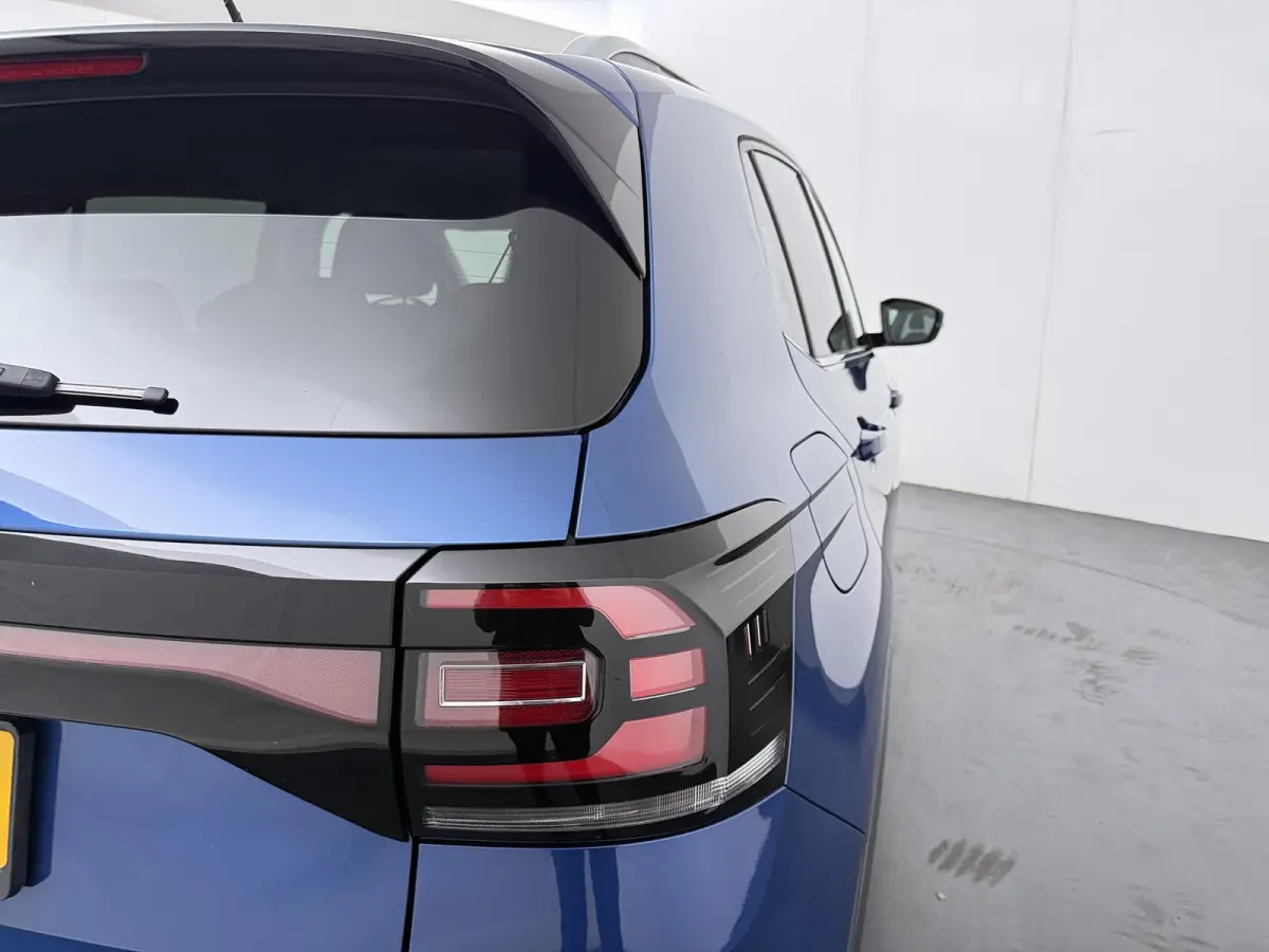 1.0 TSI Style | AUTOMAAT | Navigatie | Parkeercamera | Stoelverw. |