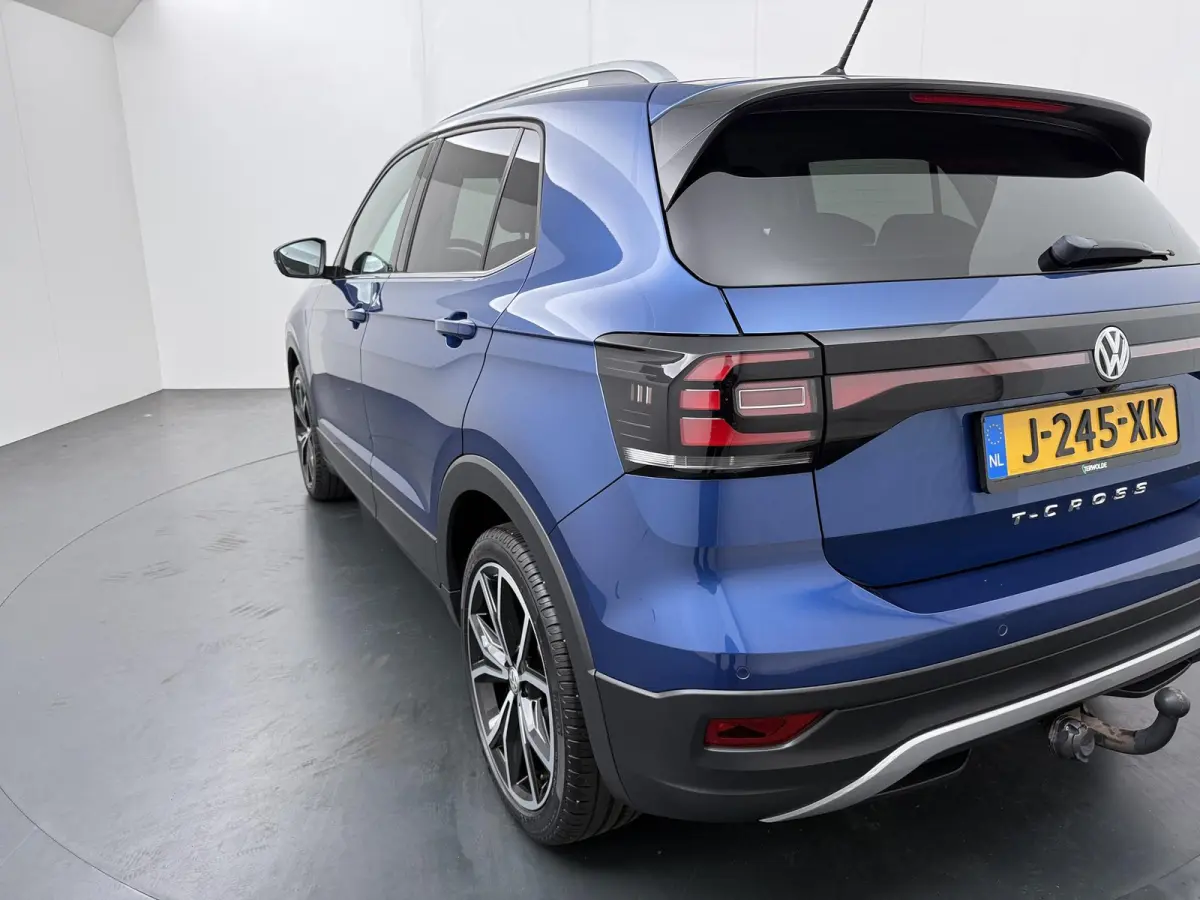 1.0 TSI Style | AUTOMAAT | Navigatie | Parkeercamera | Stoelverw. |