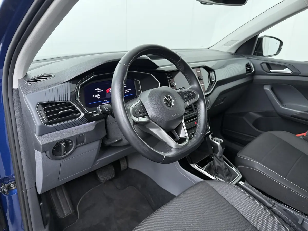 1.0 TSI Style | AUTOMAAT | Navigatie | Parkeercamera | Stoelverw. |