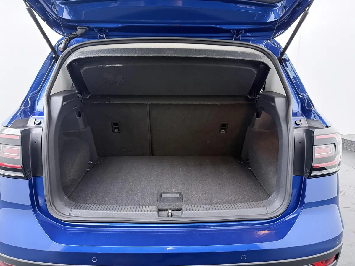 1.0 TSI Style | AUTOMAAT | Navigatie | Parkeercamera | Stoelverw. |