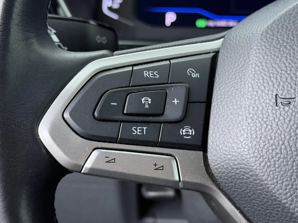 1.0 TSI Style | AUTOMAAT | Navigatie | Parkeercamera | Stoelverw. |