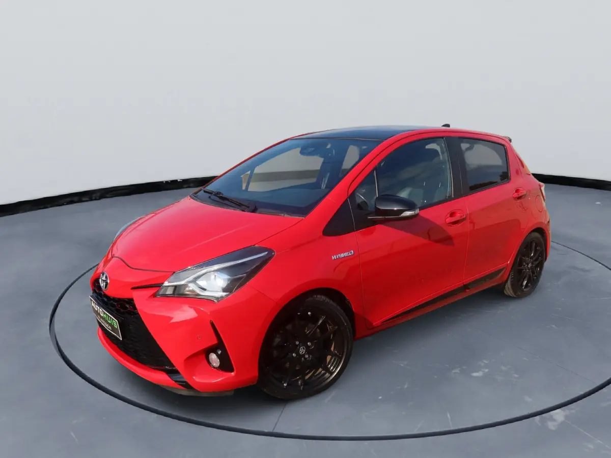 Toyota Yaris 1.5 Hybrid Sport Automaat 2019 Bi-Tone Camera 17” Keyless Cruise Control