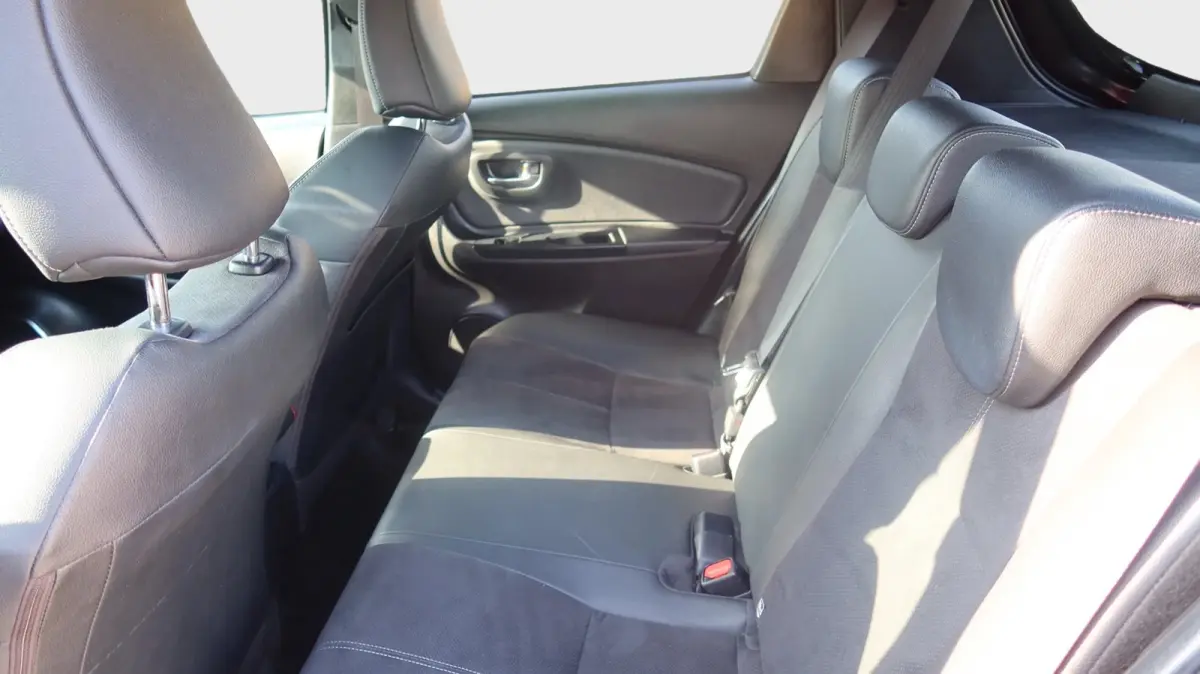 Toyota Yaris 1.5 Hybrid Sport Automaat 2019 Bi-Tone Camera 17” Keyless Cruise Control