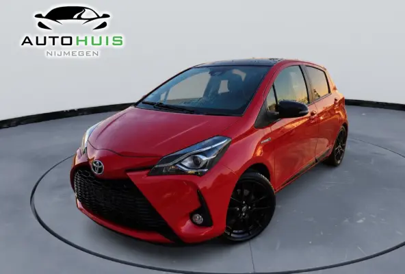 Toyota Yaris 1.5 Hybrid Sport Automaat 2019 Bi-Tone Camera 17” Keyless Cruise Control