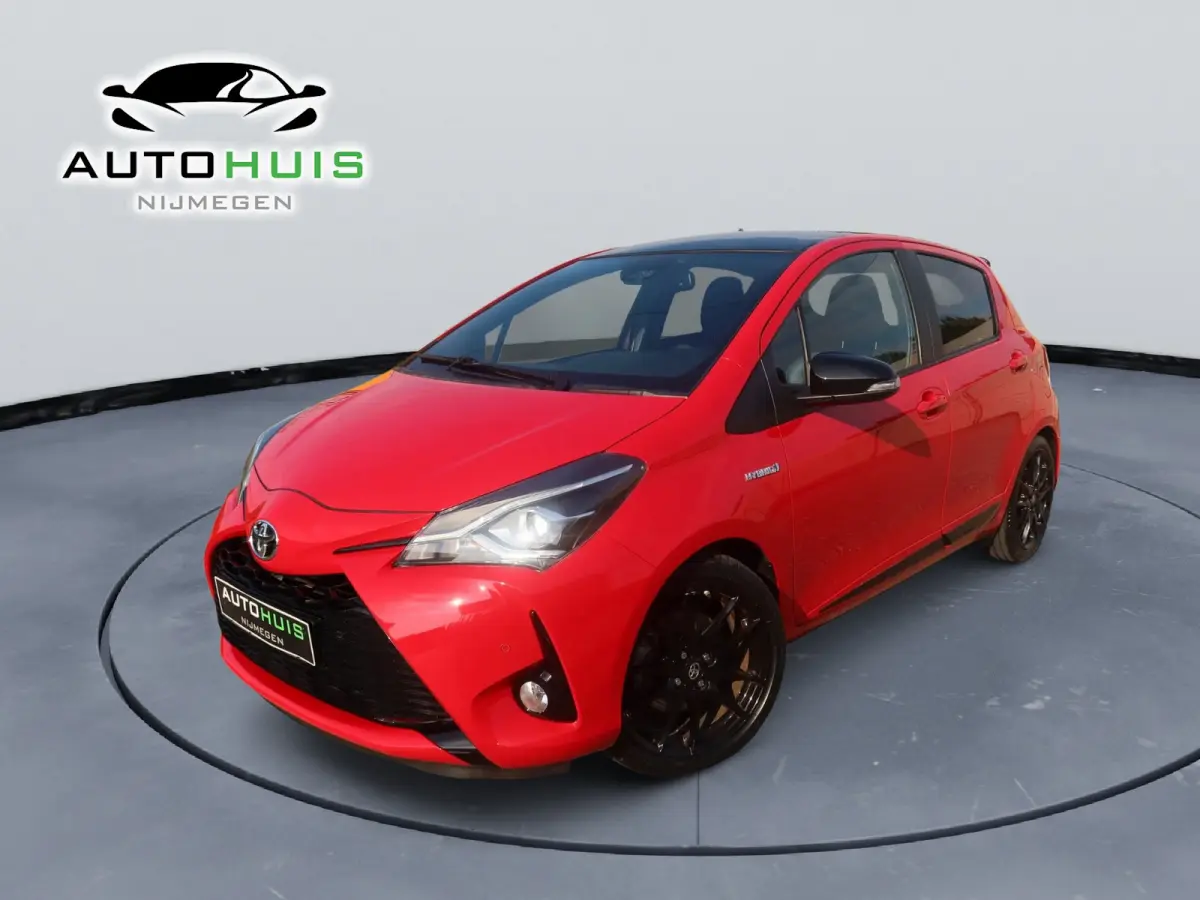 Toyota Yaris 1.5 Hybrid Sport Automaat 2019 Bi-Tone Camera 17” Keyless Cruise Control