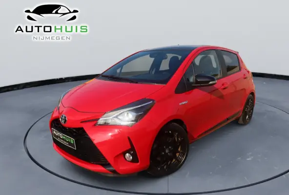 Toyota Yaris 1.5 Hybrid Sport Automaat 2019 Bi-Tone Camera 17” Keyless Cruise Control