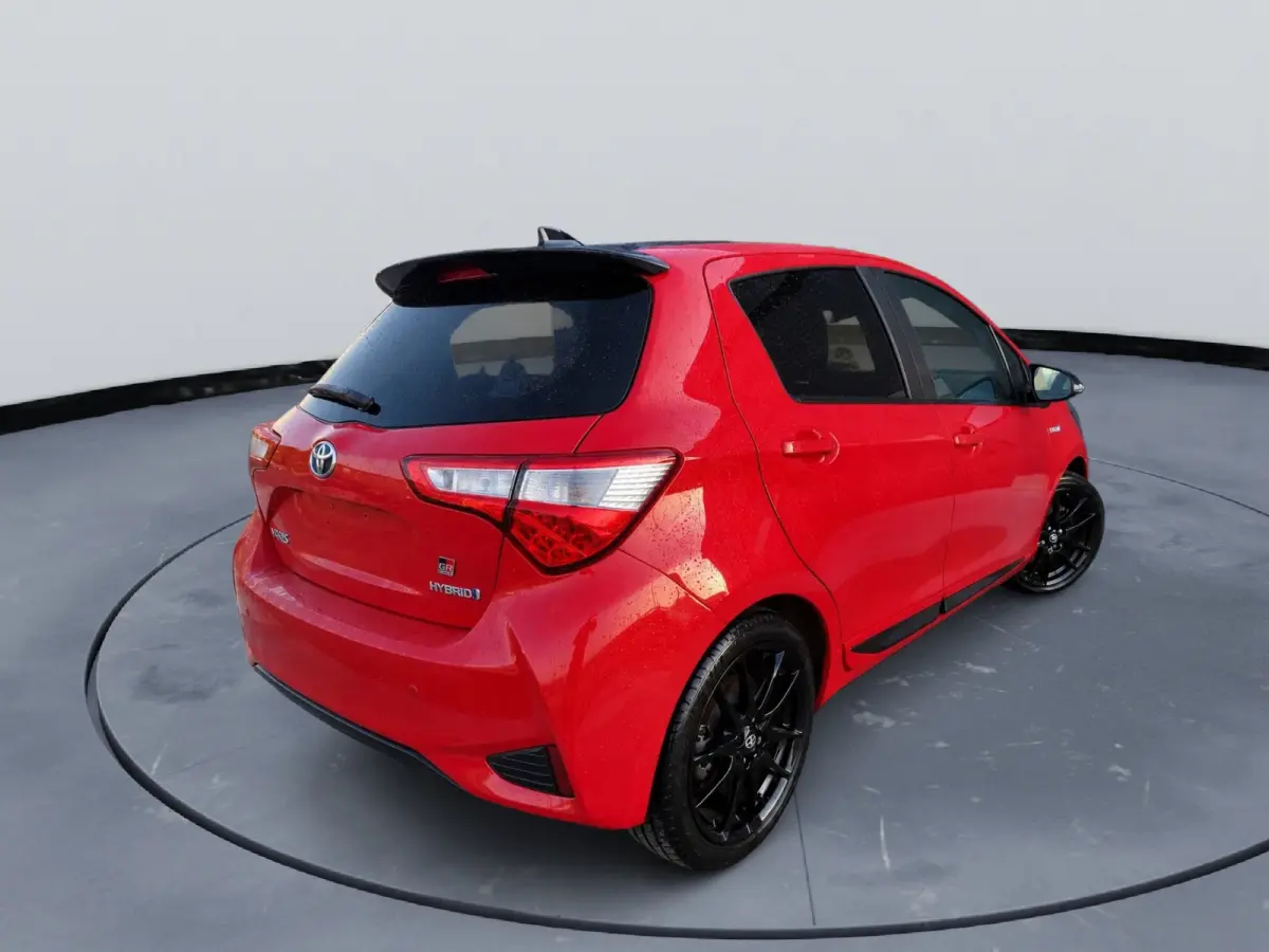 Toyota Yaris 1.5 Hybrid Sport Automaat 2019 Bi-Tone Camera 17” Keyless Cruise Control