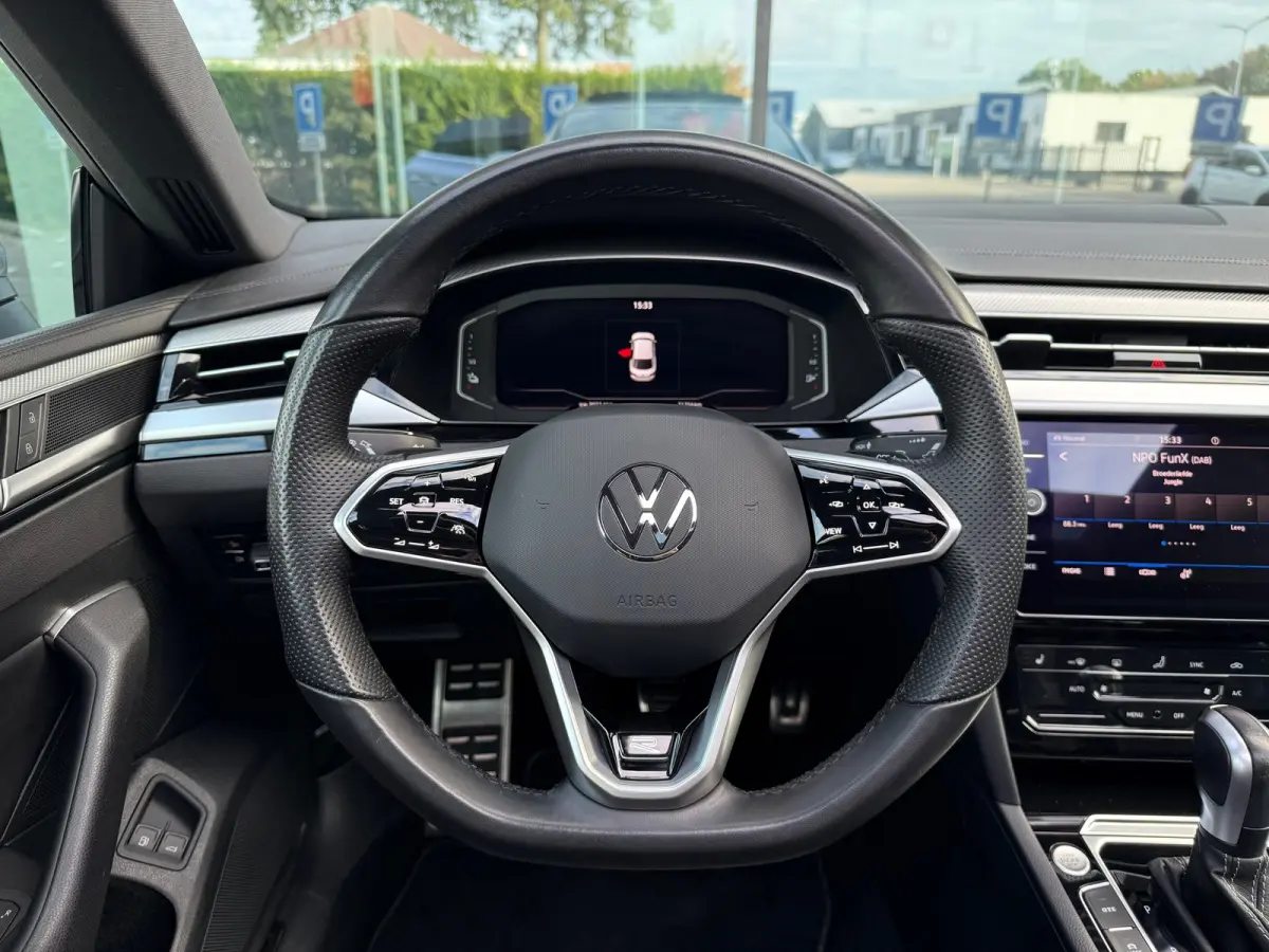 1.4 TSI eHybrid R-Line Business+ - Automaat - Winterpakket - Navi - Leder -Org.NL