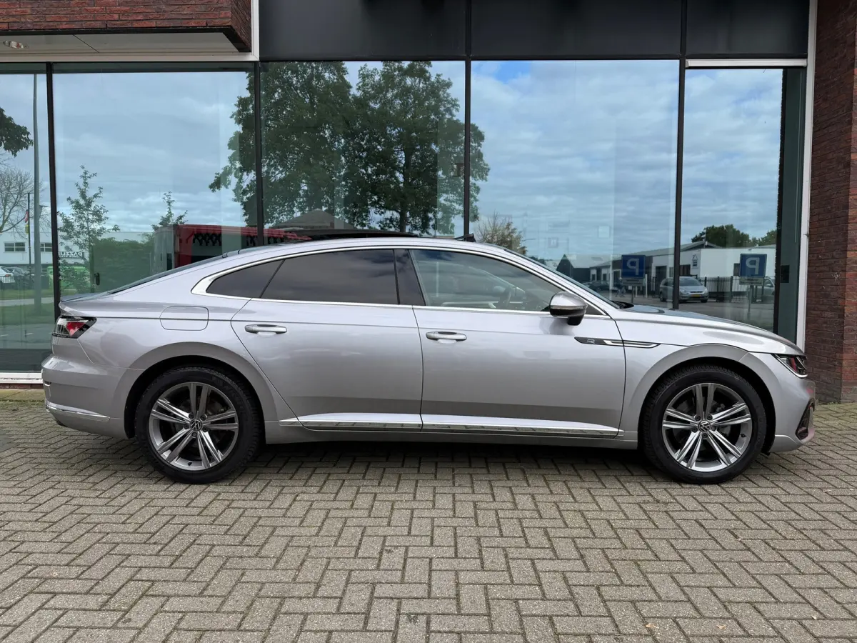 1.4 TSI eHybrid R-Line Business+ - Automaat - Winterpakket - Navi - Leder -Org.NL