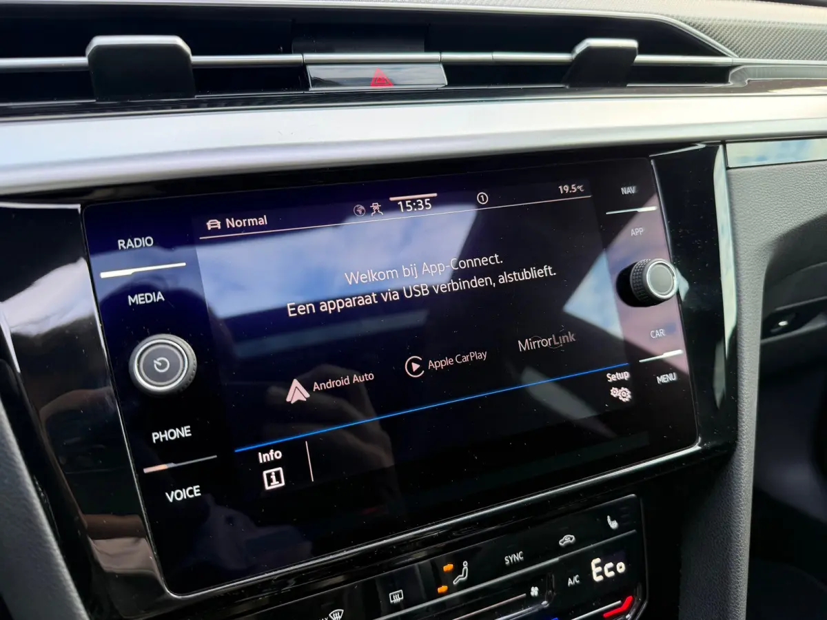 1.4 TSI eHybrid R-Line Business+ - Automaat - Winterpakket - Navi - Leder -Org.NL