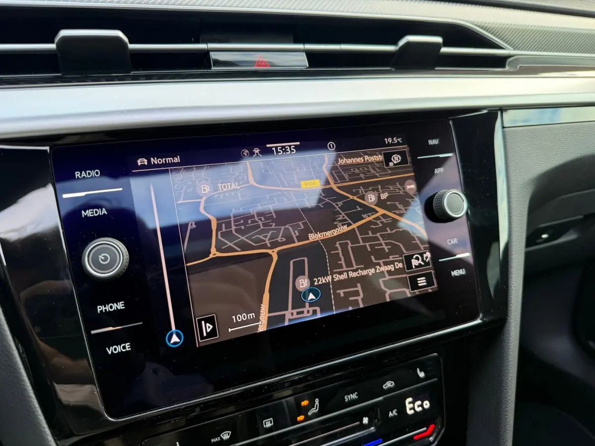 1.4 TSI eHybrid R-Line Business+ - Automaat - Winterpakket - Navi - Leder -Org.NL