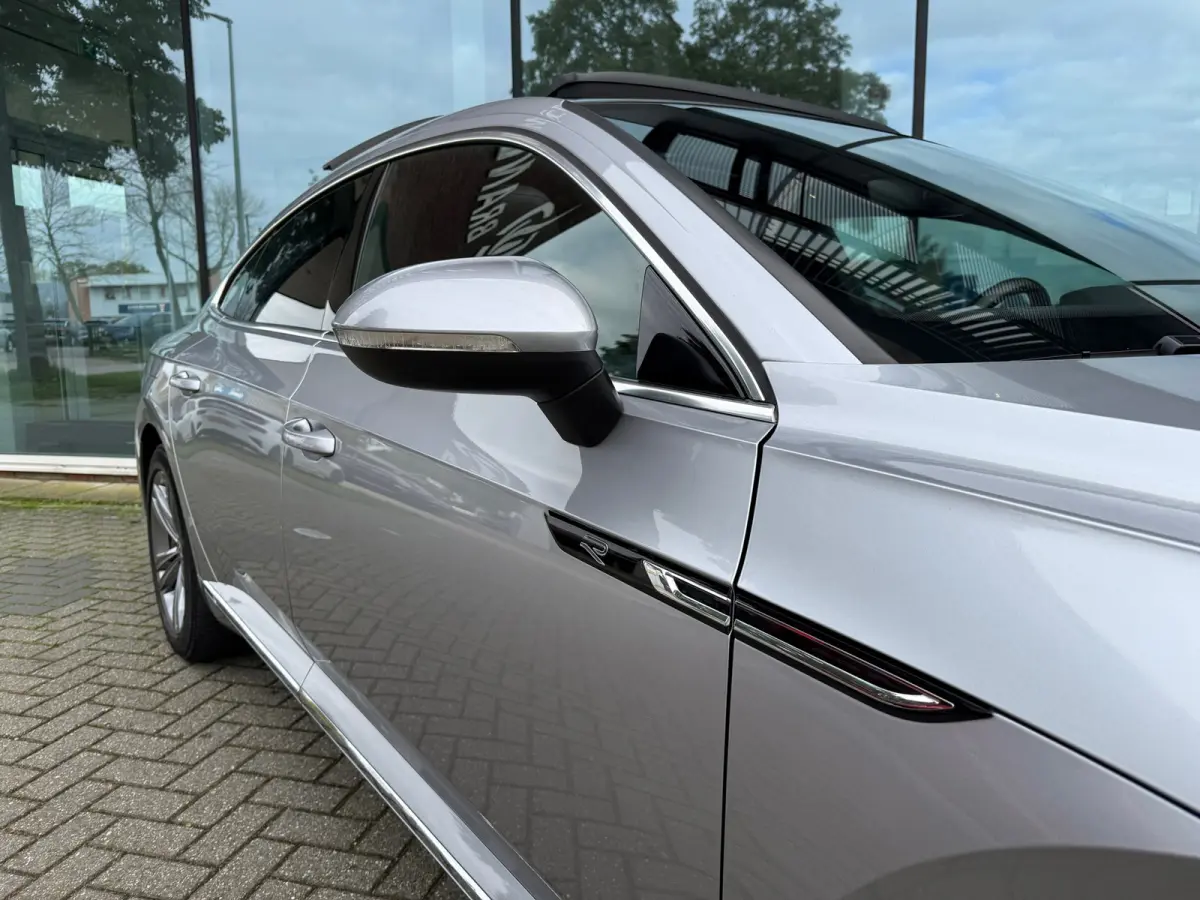 1.4 TSI eHybrid R-Line Business+ - Automaat - Winterpakket - Navi - Leder -Org.NL