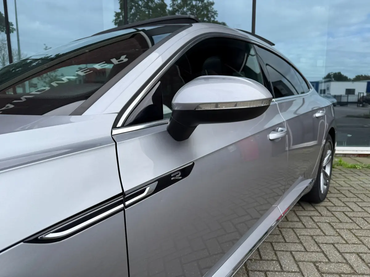 1.4 TSI eHybrid R-Line Business+ - Automaat - Winterpakket - Navi - Leder -Org.NL
