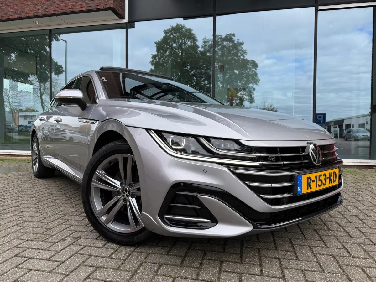 1.4 TSI eHybrid R-Line Business+ - Automaat - Winterpakket - Navi - Leder -Org.NL