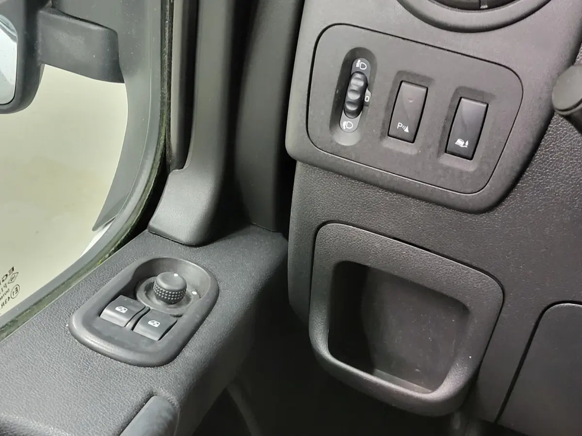 2.3dCi 130pk L2/H2 Imperiaal Euro 6!