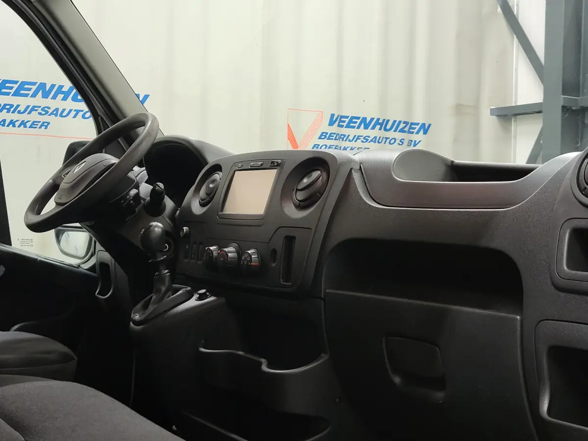 2.3dCi 130pk L2/H2 Imperiaal Euro 6!