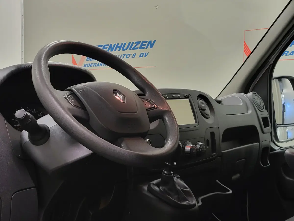 2.3dCi 130pk L2/H2 Imperiaal Euro 6!