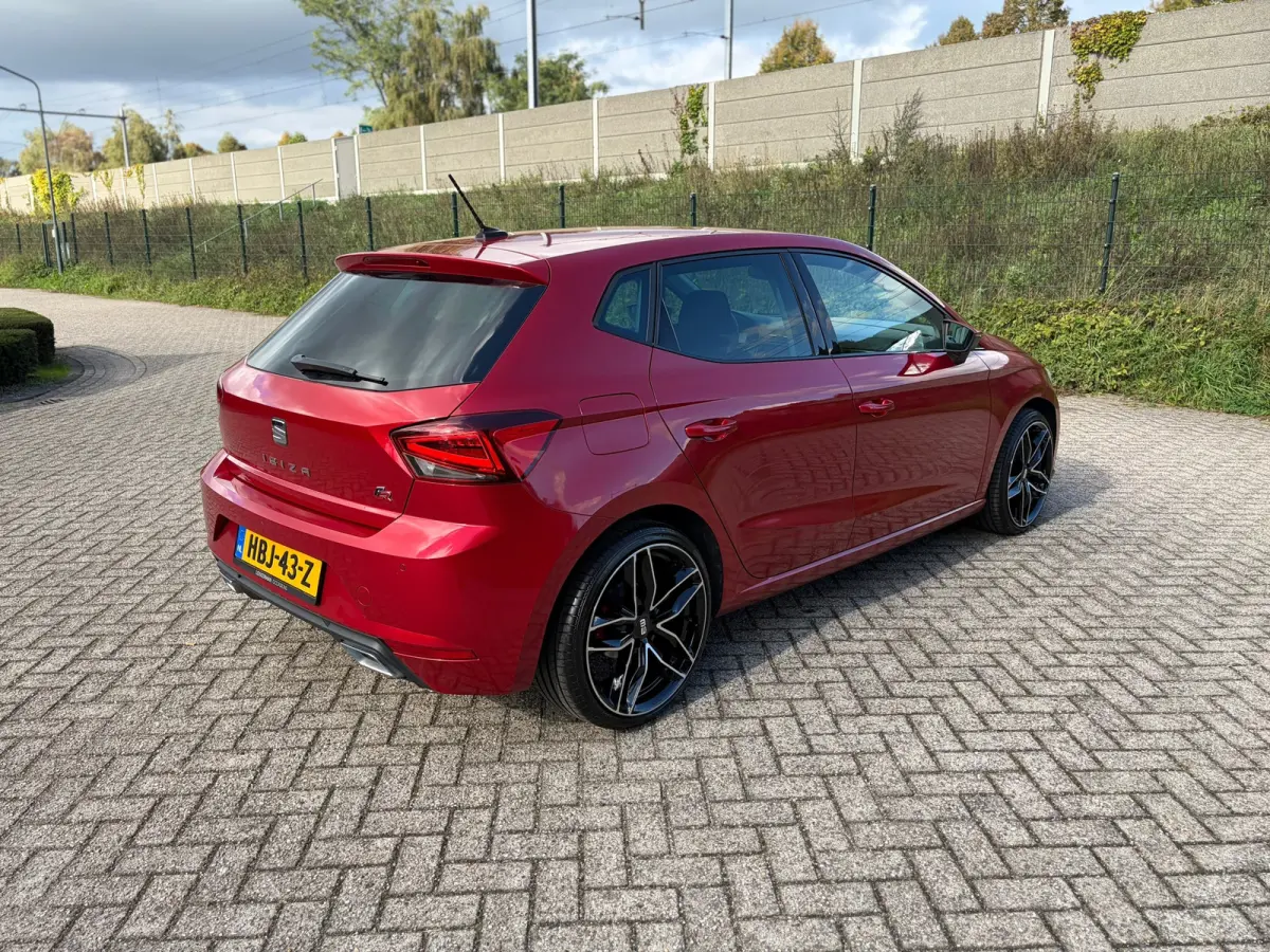 1.0 TSI FR 116PK I CARPLAY I PDC I CRUISE I CLIMA I NWE BANDEN