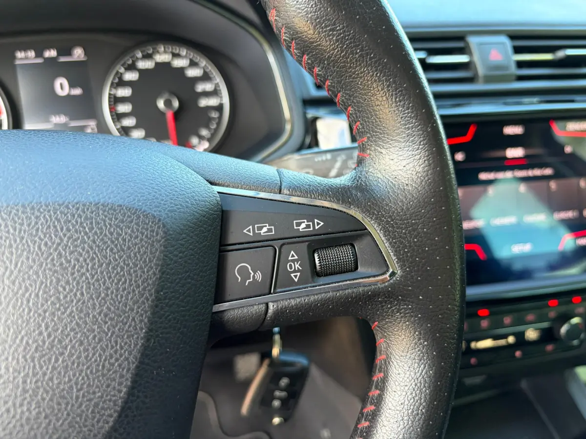 1.0 TSI FR 116PK I CARPLAY I PDC I CRUISE I CLIMA I NWE BANDEN