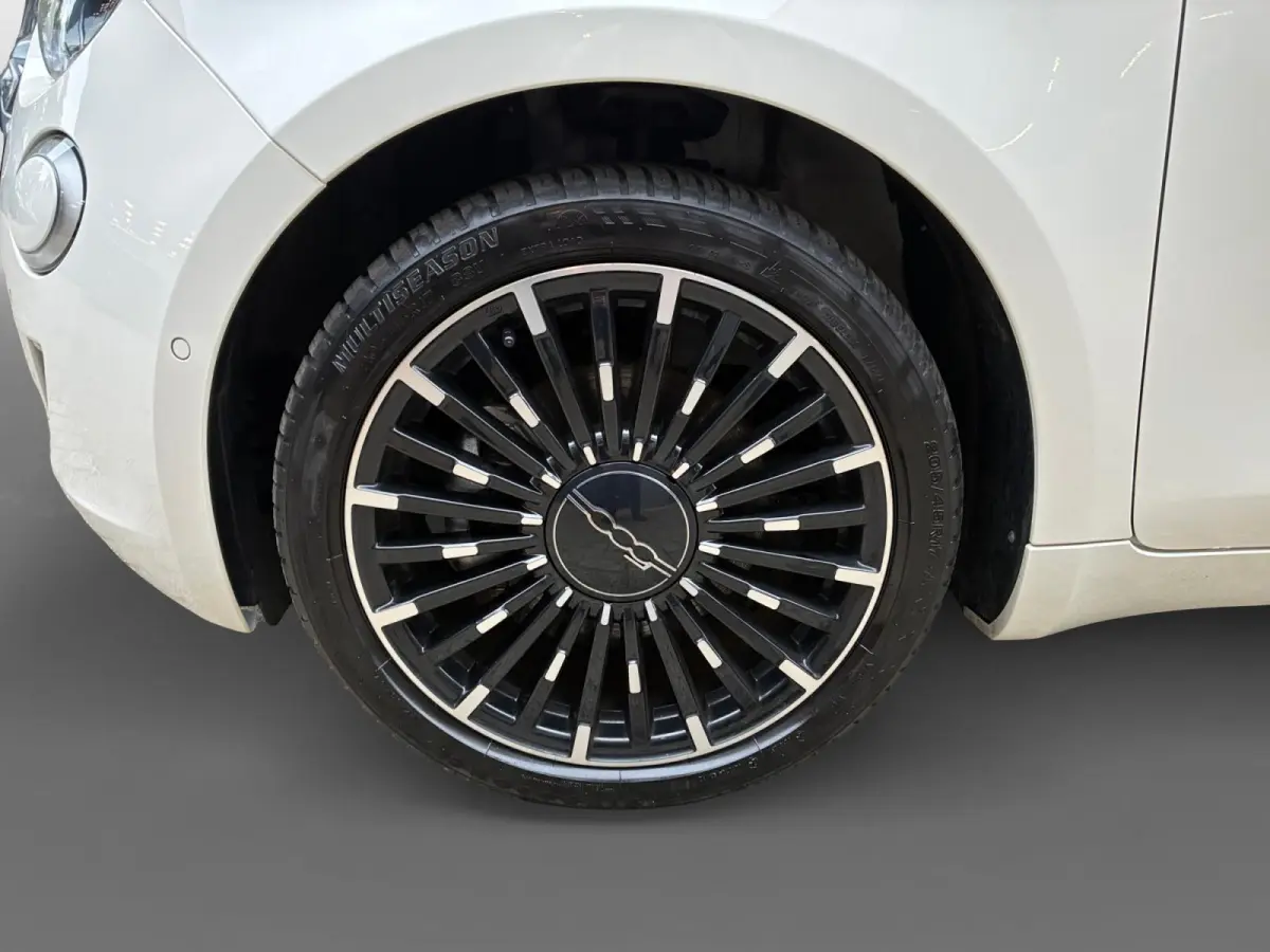 La Prima 42 kWh NAVI | LEDER | LM VELGEN | SOH 98,43%