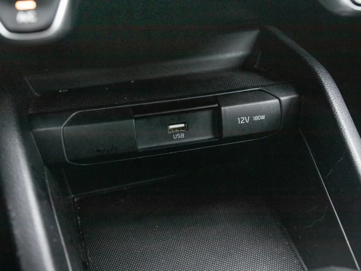 1.0 T-GDi MHEV DynamicLine l Camera l Apple Carplay en Android Auto