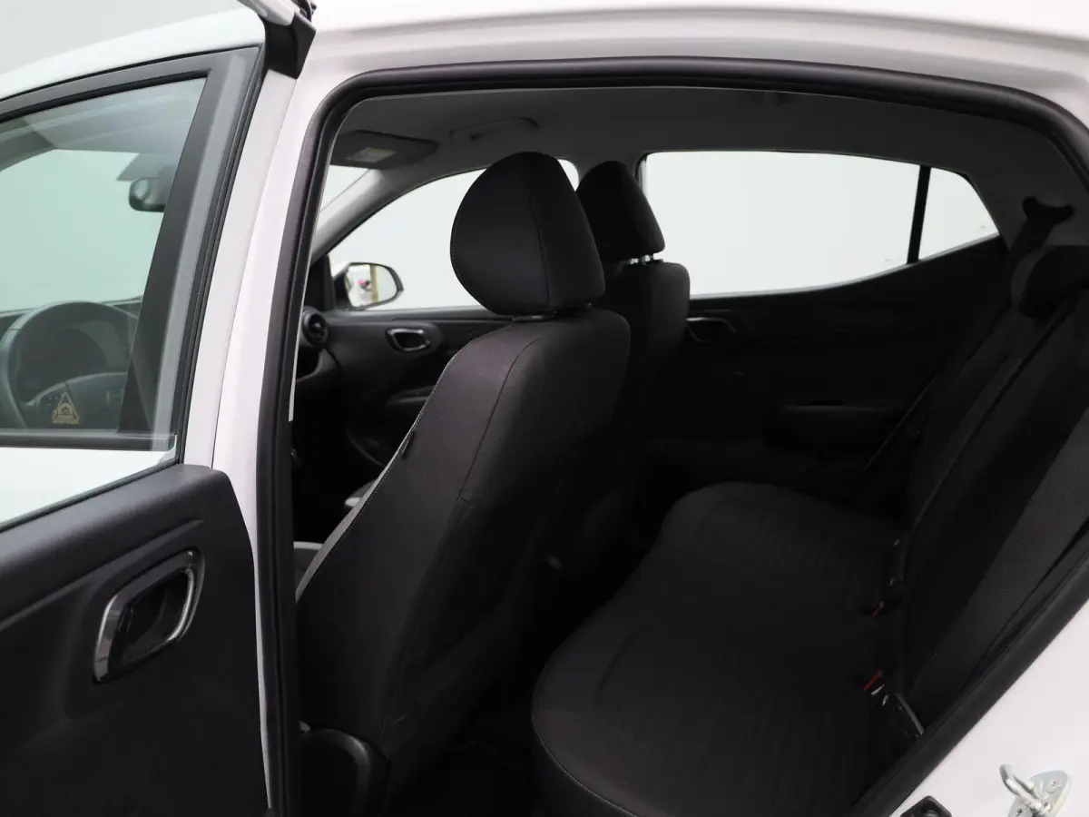 1.0 Comfort | Cruise Control | Lane Assist | Virtual Cockpit | Apple Carplay/Android Auto | Airco |