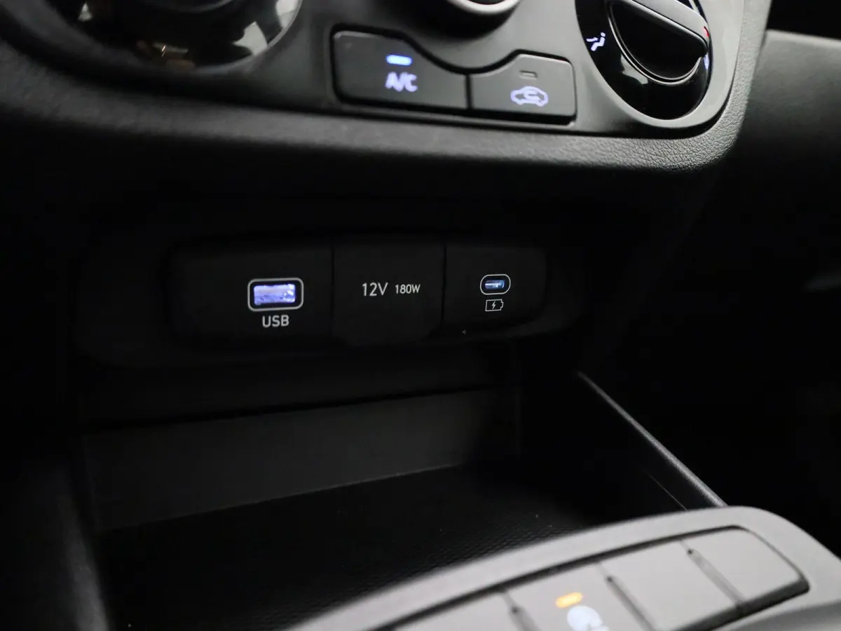 1.0 Comfort | Cruise Control | Lane Assist | Virtual Cockpit | Apple Carplay/Android Auto | Airco |