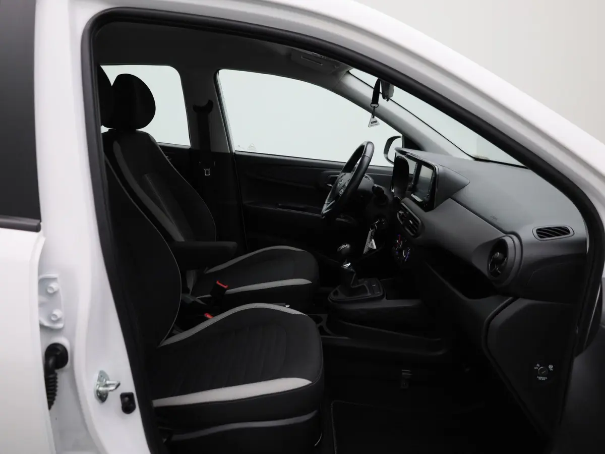 1.0 Comfort | Cruise Control | Lane Assist | Virtual Cockpit | Apple Carplay/Android Auto | Airco |