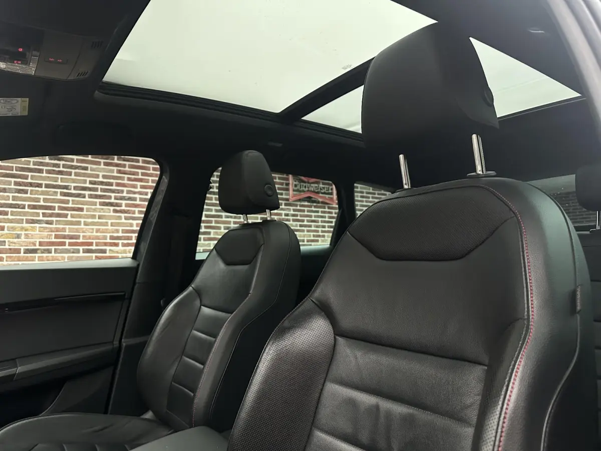 1.5 TSI FR Business Intense Black PANO BEATS AUDIO